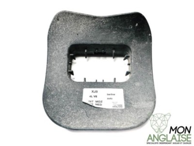 Fixation de conduite de refroidissement Jaguar XJ8 1998-2002 | HNC4469AF