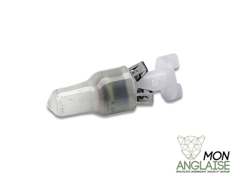 Raccord de tuyau de carburant au réservoir Jaguar XK8 1997-2006 | EBC9606