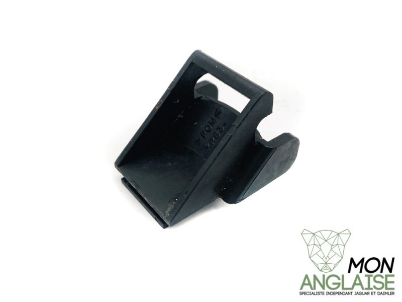 Taquet de fermeture de trappe a carburant Jaguar S-Type 1999-2008 | XR818050