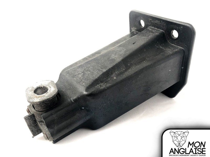 Support de pare-choc avant Jaguar X300 1995-1997 | BEC25563