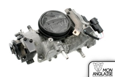 Corps de papillon (avec injection assistée par air) Jaguar XJ8 1999-2002 | C2A1445