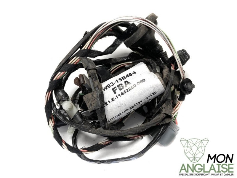 Faisceau de pare-choc arrière Jaguar XJ X350 2003-2005 | C2C26036