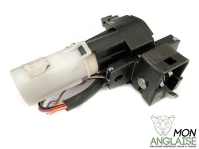 Serrure de coffre Jaguar XJ X350 2003-2009 | C2C1740