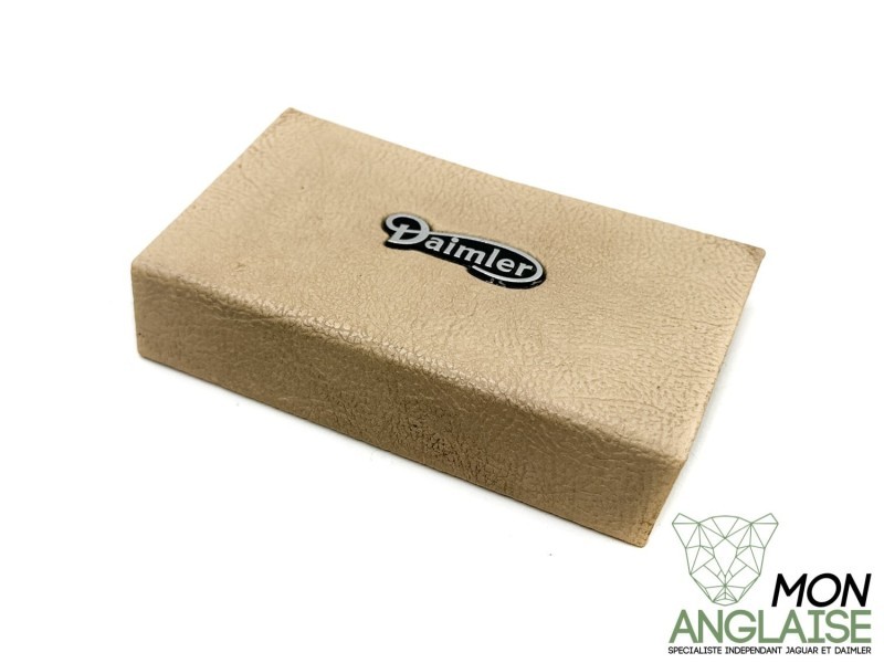 Finition de console centrale arrière magnolia Jaguar XJ40 1986-1994 | BEC9368AEM