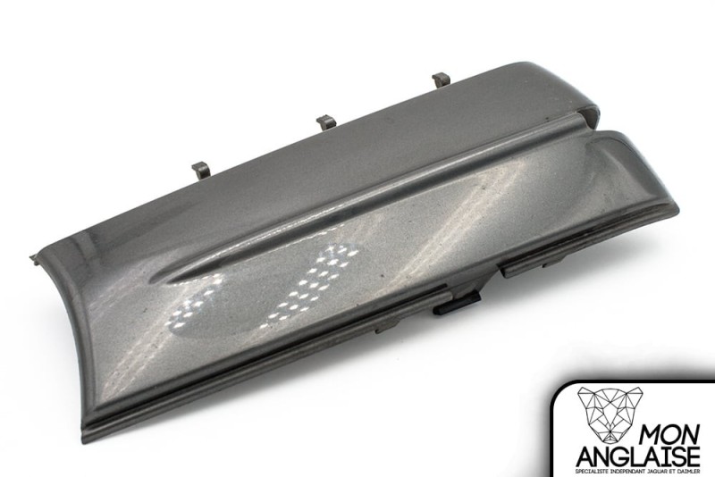 Couvercle d'antibrouillard gauche Jaguar XJ X350 2003-2005 | C2C4657