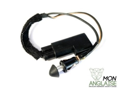Contacteur d'ouverture de boîte à gants Jaguar XJ X350 de 2003 à 2009 Référence OE : CONTACTBAG