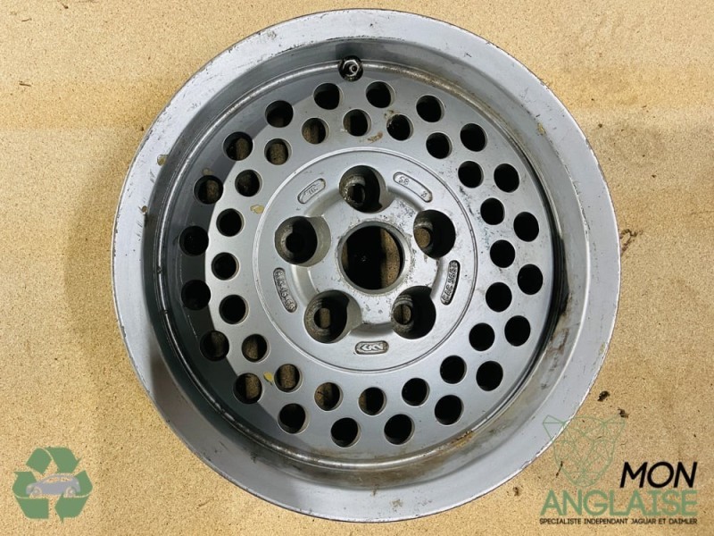 Jante 15 Pepperpot J153 Jaguar XJ40 1986-1994 | CAC5667J153