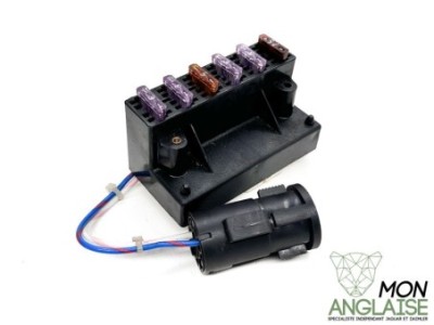 Boite à fusible accessoires 6 voies Jaguar XJ40 de 1986 à 1994 Référence OE : DBC3387