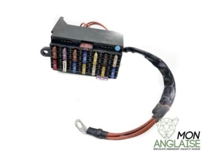 Boite à fusible gauche Jaguar XJ40 1986-1989 | DBC2601
