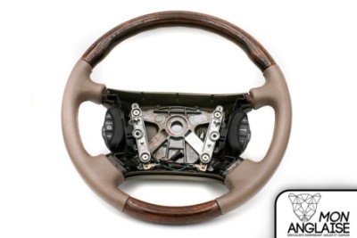 Volant cuir et ronce de noyer sable Jaguar XK8 de 1997 à 2002 Référence OE : HJB9181DBAEK