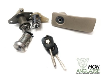 Ensemble barillets avec 2 clés RHD - UK Jaguar XK8 de 1996 à 2002 Référence OE : ENSXK8RHD