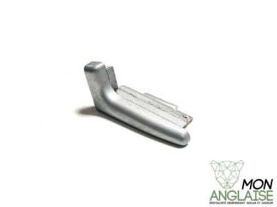Embout de seuil de porte droite Jaguar X300 de 1995 à 1997 Référence OE : HNA6029AA