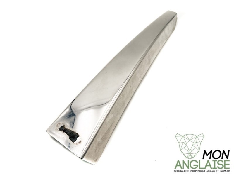 Montant de finition latéral droite chromé Jaguar X300 1995-1997 | HNA6080AF