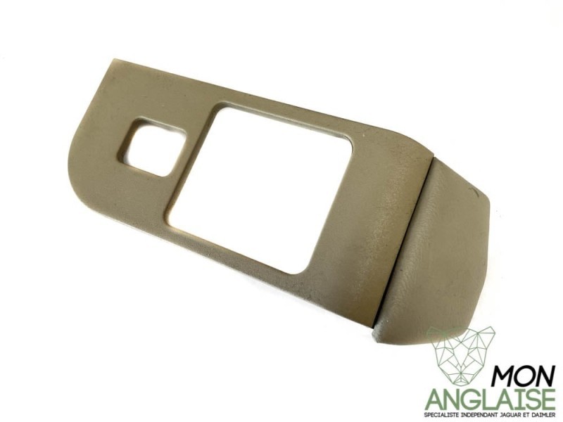 Finition d'interrupteur arrière droite parchemin Jaguar X300 1995-1997 | GNA2826AAHEZ