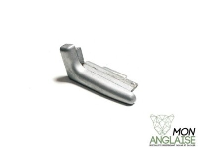Embout de seuil de porte droite Jaguar XJ8 1998-2002 | HNA6029AA