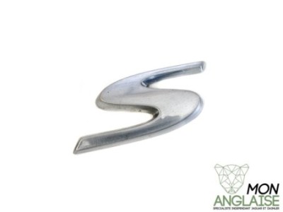 Badge de coffre "S" Jaguar XF de 2008 à 2011 Référence OE : JLM21912