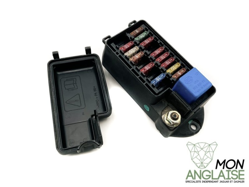 Boite à fusible 18 voies (compartiment moteur droite) Jaguar X300 1995-1997 | LNA2800EF