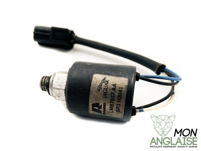Manocontact trinary de climatisation Jaguar XJ40 1993-1994 | LMB7657AA