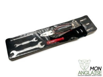 Boite à outils de capot Jaguar X300 de 1995 à 1997 Référence OE : MNA900BAO