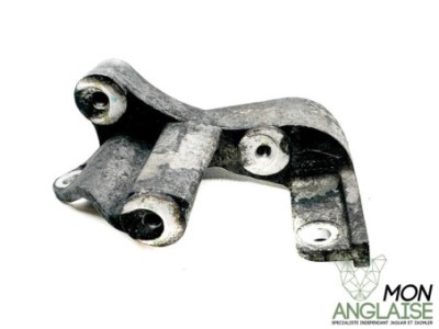 Support de montage d'echappement gauche Jaguar S-Type de 2004 à 2008 Référence OE : XR849528