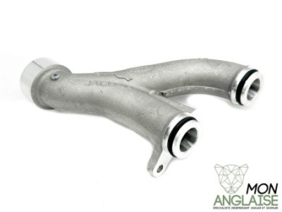 Tuyau de sortie d'eau inférieur aluminium Jaguar F-Type de 2014 à 2024 Référence OE : AJ814312