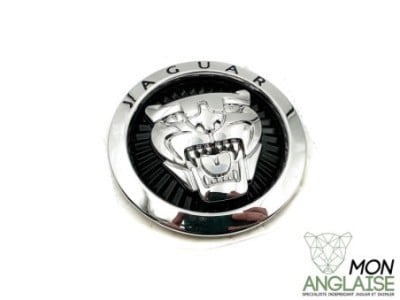 Badge de calandre Jaguar XK de 2006 à 2009 Référence OE : C2P1594