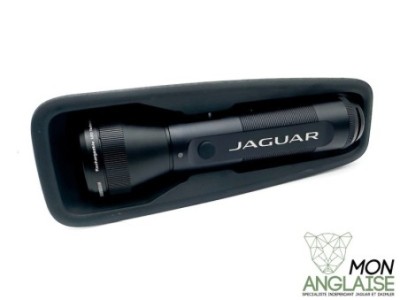 Lampe torche rechargeable coffre avec support Jaguar XE de 2015 à 2023 Référence OE : T2H7747