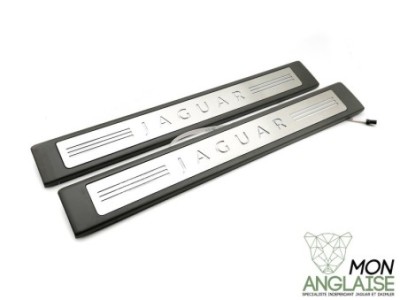 Kit marche pied illuminé Oyster Jaguar XF de 2008 à 2015 Référence OE : C2Z5587AMT