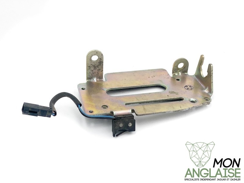 Plaque de montage de selecteur de vitesse Jaguar X300 1995-1997 | MMD4940AA