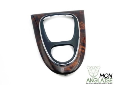 Entourage de levier de vitesse noyer Jaguar XJ X350 2003-2009 | C2C7209