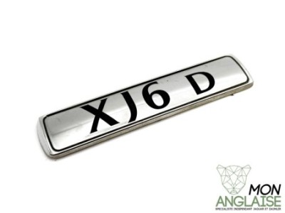 Badge de coffre XJ6 D Jaguar XJ X350 de 2006 à 2009 Référence OE : C2C26843