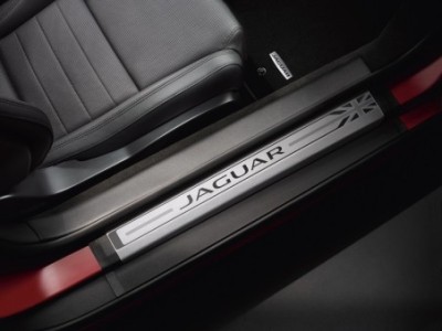 Kit marche pied Union Jack Jaguar F-Type de 2014 à 2024 Référence OE : T2R5985