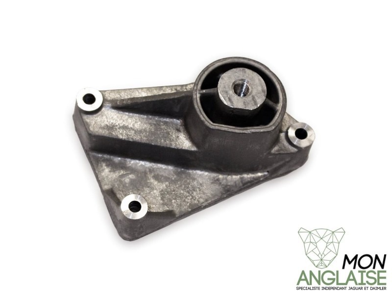 Support de montage de poulie intermédiaire suralimenteur Jaguar XK 2006-2009 | C2C37056
