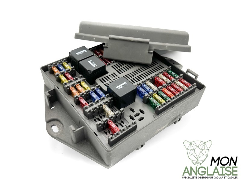 Boite à fusible arrière Jaguar XJ X350 2006-2007 | C2C29416
