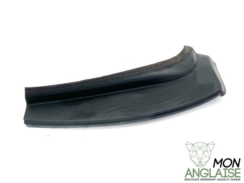 Finition latérale de coffre droite Jaguar XJ X350 2003-2009 | C2C22524