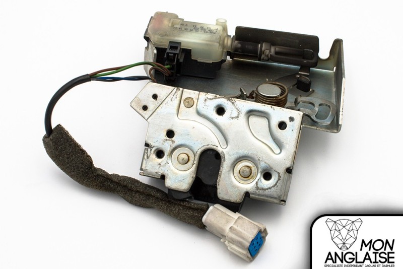 Serrure de coffre berline Jaguar X-Type de 2002 à 2009 Référence OE : C2S46308