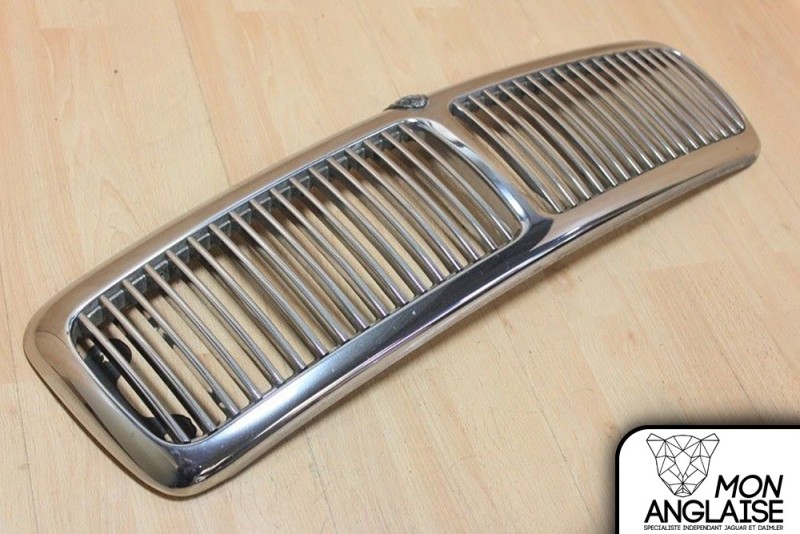 Calandre chromé Jaguar X300 de 1995 à 1997 Référence OE : HNA5504AC