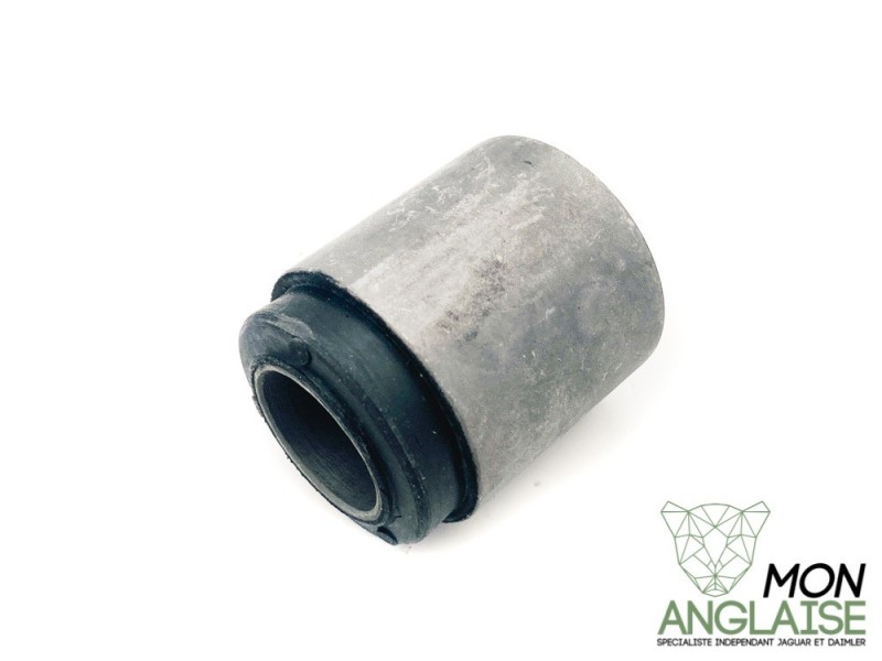Silentbloc de triangle inférieur avant Jaguar X300 de 1995 à 1997 Référence OE : CBC2301