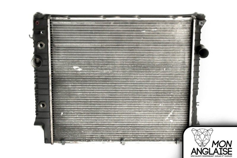 Radiateur de refroidissement Jaguar XJ8 de 1998 à 2002 Référence OE : MNC4190AH