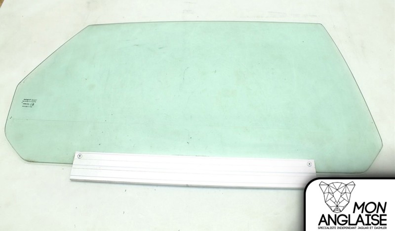 Vitre arrière droite SWB Jaguar XJ8 de 1998 à 2002 Référence OE : GNA2270BC