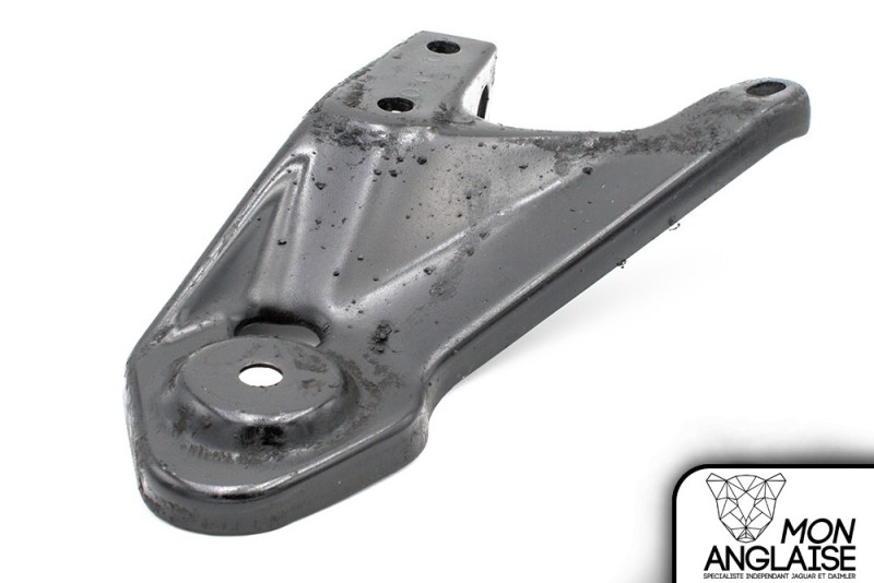 Support de berceau arrière droite Jaguar XJ8 de 1998 à 2002 Référence OE : CBC4256
