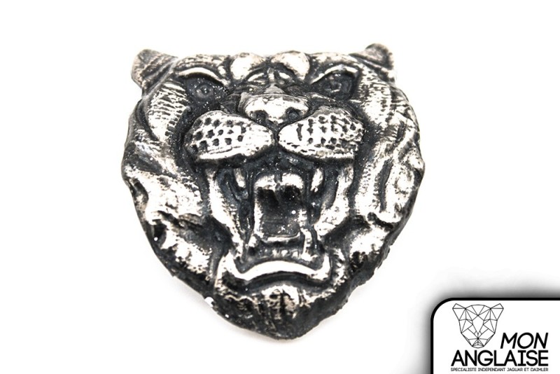 Insigne - Badge de calandre Jaguar Jaguar XJ8 de 1998 à 2002 Référence OE : HND5520AA