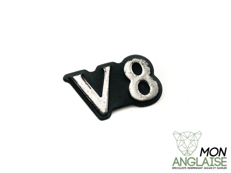 Badge V8 montant latéral Jaguar XJ8 de 1998 à 2002 Référence OE : HND6092BA