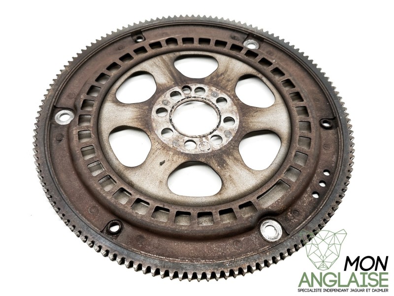 Volant moteur  Jaguar XJ8 de 1999 à 2002 Référence OE : AJ82327