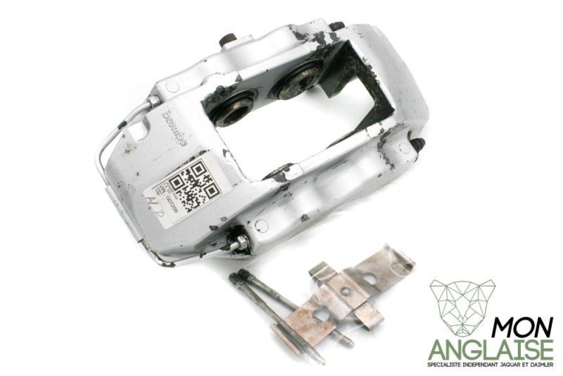 Étrier de frein avant droite Brembo® Jaguar XJ X350 de 2003 à 2005 Référence OE : C2C11657