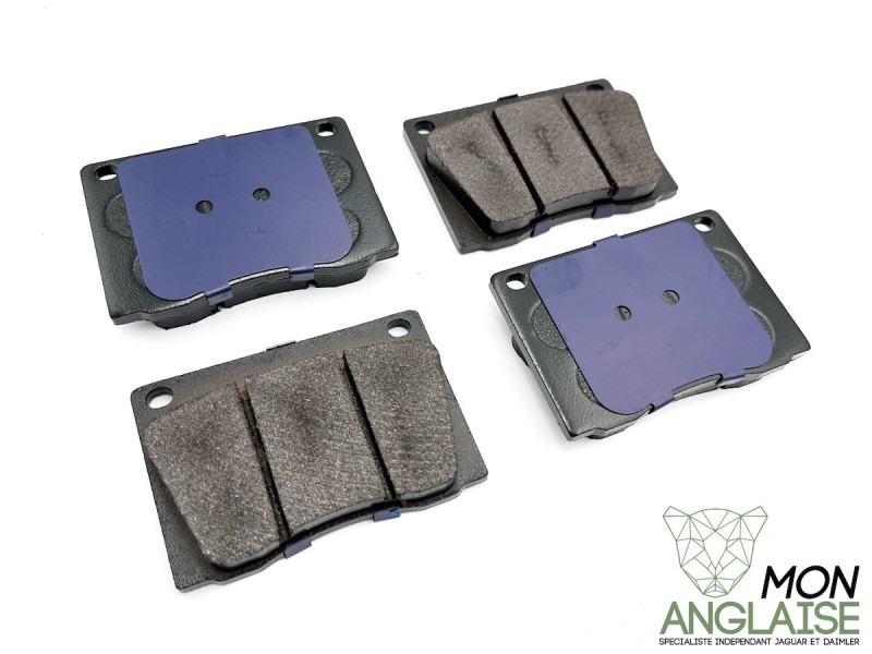 Jeu de plaquettes de frein avant (modèle 3 pistons) Jaguar XJ Série 1 de 1968 à 1973 Référence OE : JLM9515