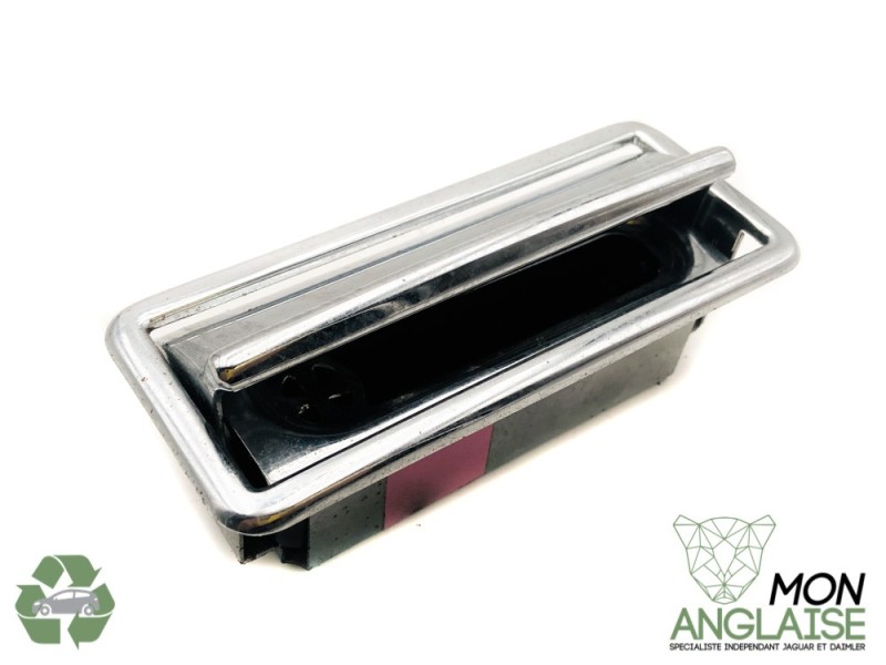 Cendrier central avant Jaguar XJ Série 2 de 1973 à 1979 Référence OE : BEC19018