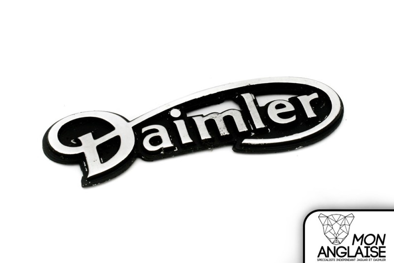 Badge de coffre Daimler Jaguar XJ40 de 1986 à 1994 Référence OE : BBC9891