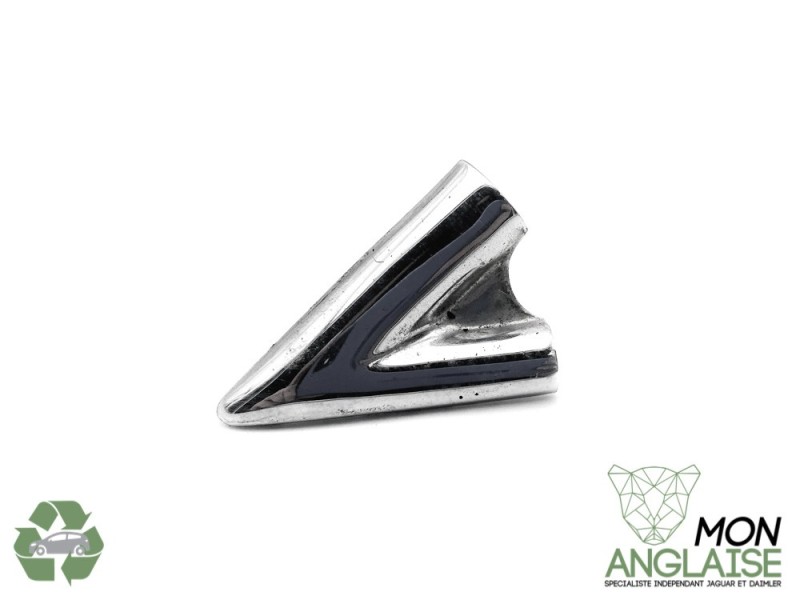 Finisseur d'angle de custode droite Jaguar XJS de 1975 à 1991 Référence OE : BD45172