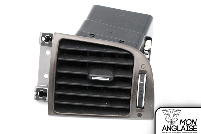 Aérateur de tableau de bord droite Jaguar XK de 2006 à 2011 Référence OE : C2C15302